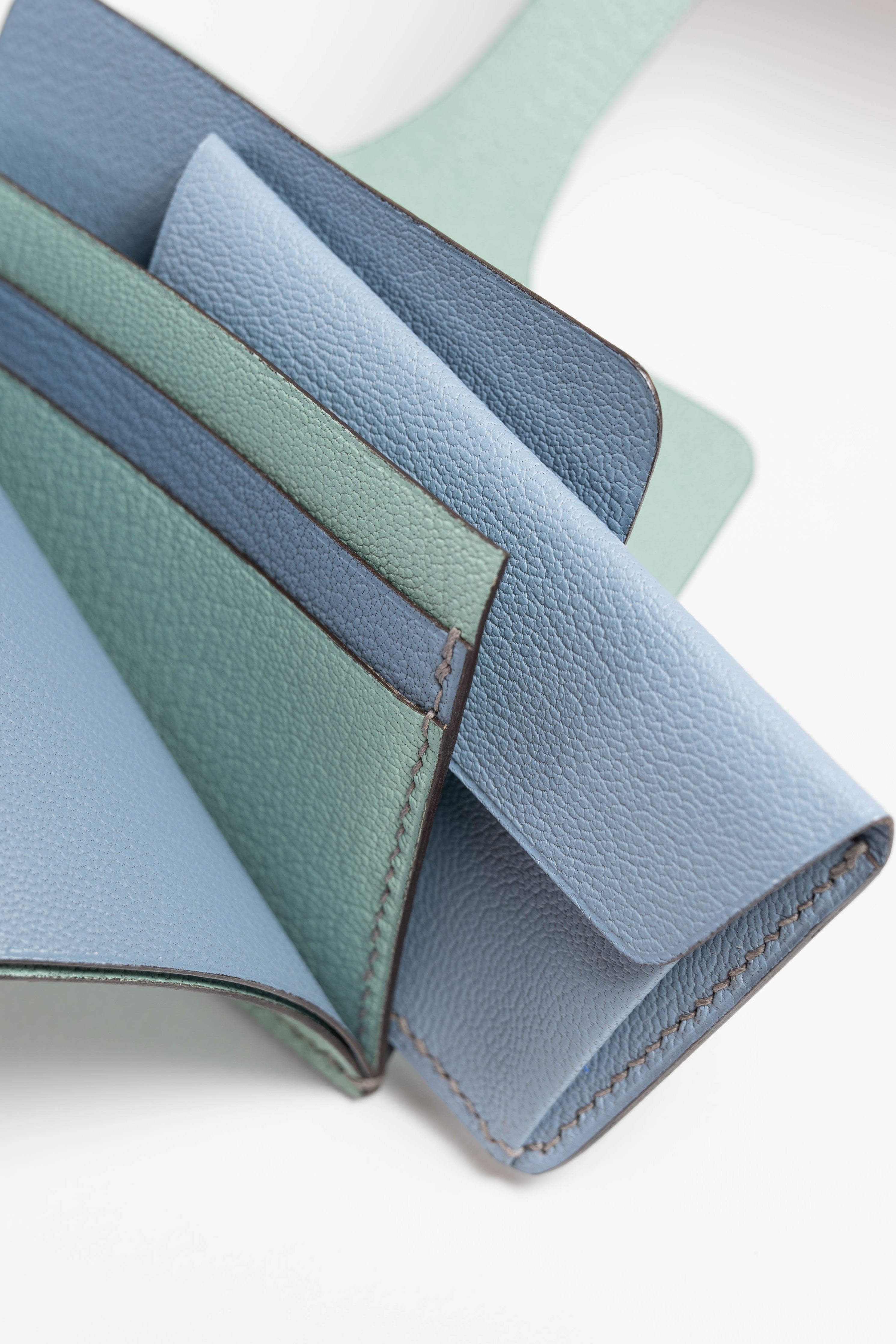 compact wallet minimal fashion designers blue コンパクトウォレット　財布　ミニマム　デザイナーズ　オシャレ　ブルー　アクセサリー　可愛い　おすすめ　